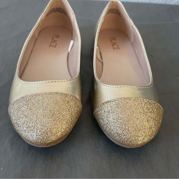 The Children’s Place Gold and Glitter Slip on Ballet Type Shoes Size 12 - Picture 2 of 8